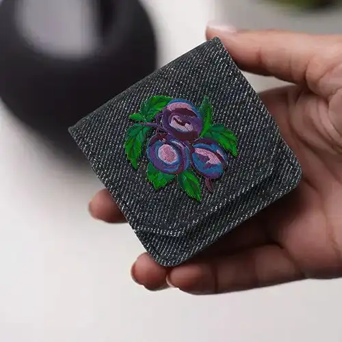 Embroidered Black Earphone Plum Cluster