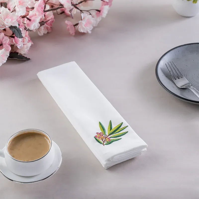 Dhagaraga Table Napkins Floral Berries