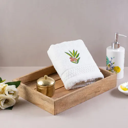 Dhaga Raga Embroidery Hand Towels Floral Berries