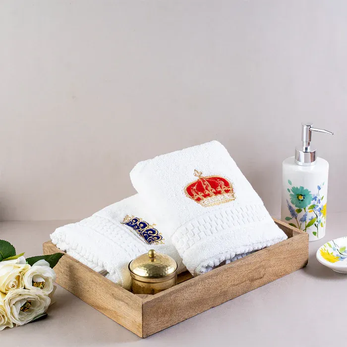 Dhaga Raga Embroidery Hand Towels King Queen Gift Set